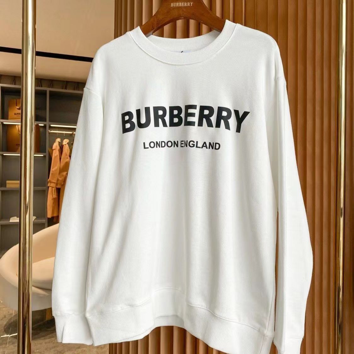 Burberry バーバリー　スウェット　長袖　Tシャツ　ファッション　大人気　新作　秋冬　男女兼用