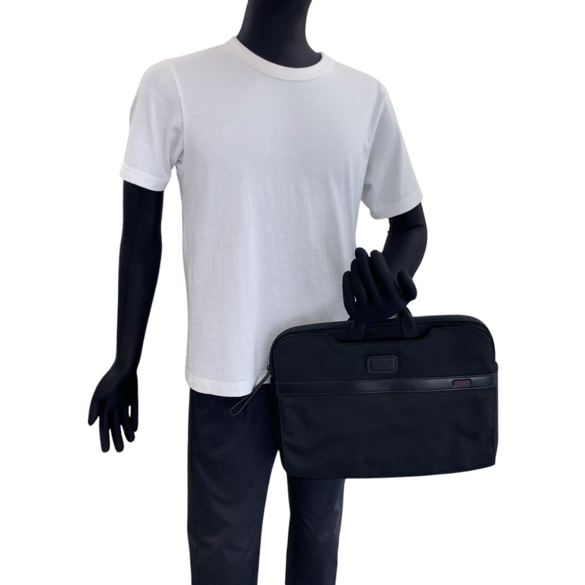 美品 TUMI トゥミ 男女兼用 ブラック 黒 ブラック金具 ナイロン  