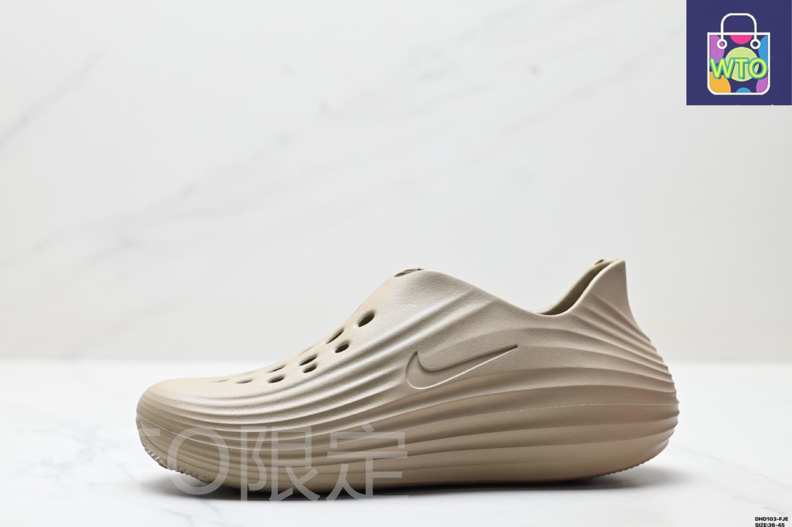Nike ReactX REJUVEN8（ナイキ ReactX REJUVEN8）、ナイキの