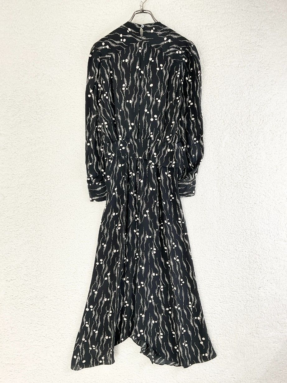 未使用 ISABEL MARANT イザベルマラン 34 ブラック シルク総柄Vネック