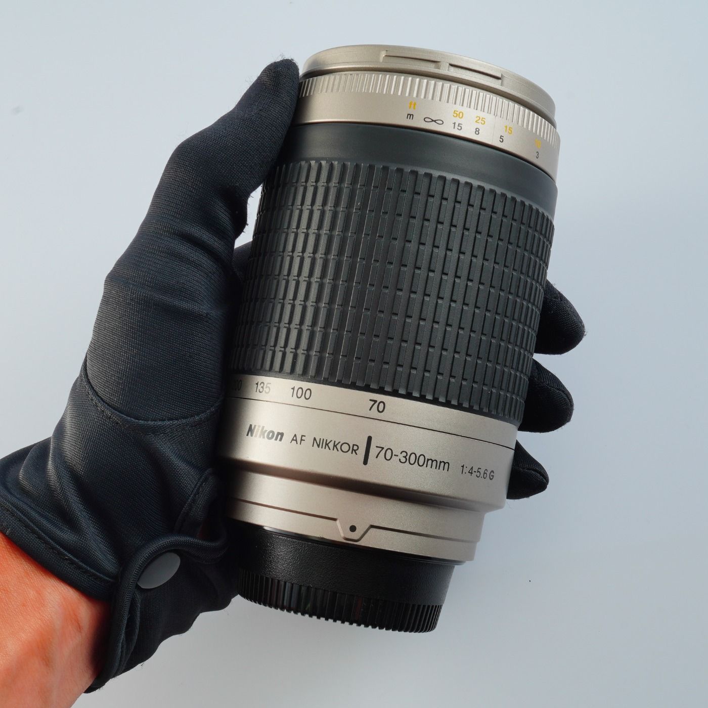 Nikon ニコン AF Nikkor 70-300mm F/4-5.6 G Silver ズームレンズ 