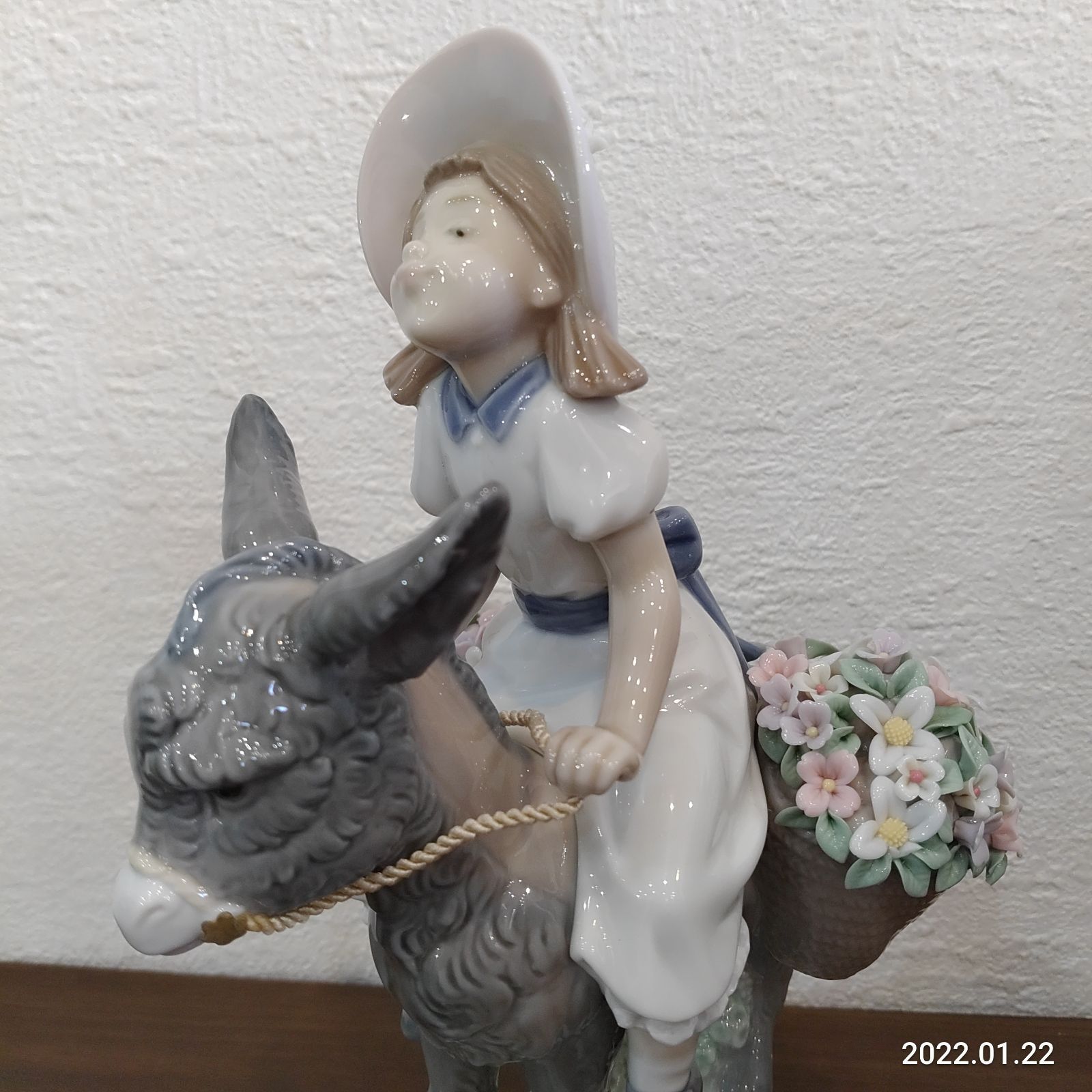 リヤドロ 5465『Look at me』ロバに乗った少女 LLADRO - 買取専門店 ...