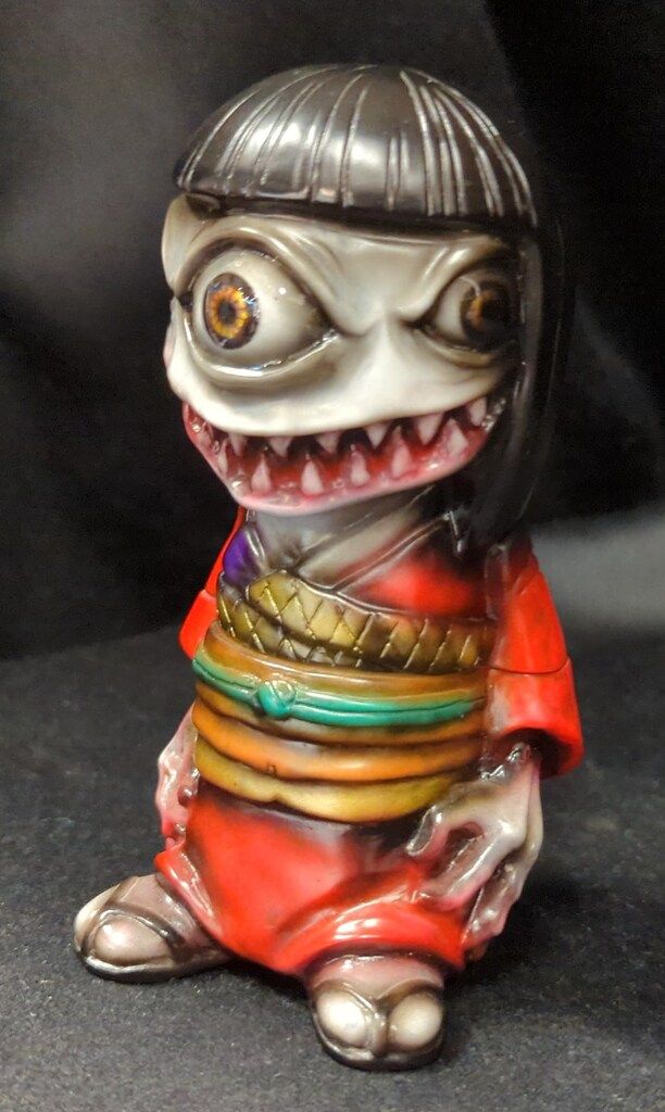 かっこわらい雑貨店 よしこ 黒髪/赤着物 - メルカリ