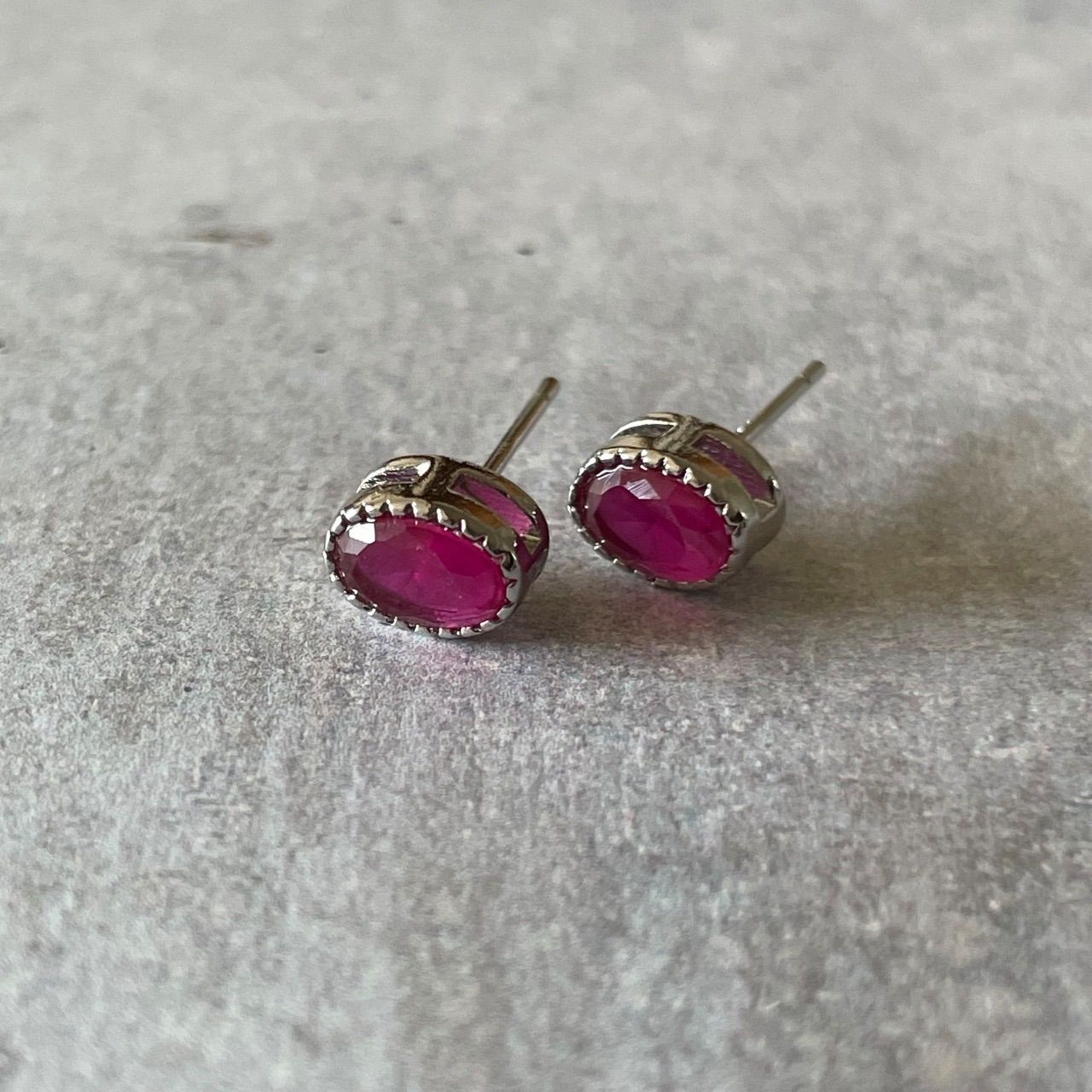 ピアス Ruby ピアス Ruby ZX Silver, Ruby Earrings - South Dakota Art Museum
