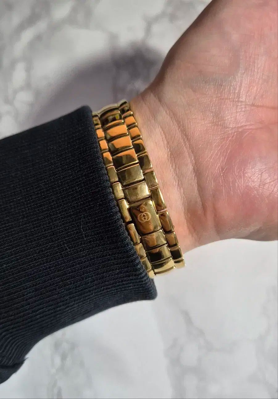 GUCCI グッチ