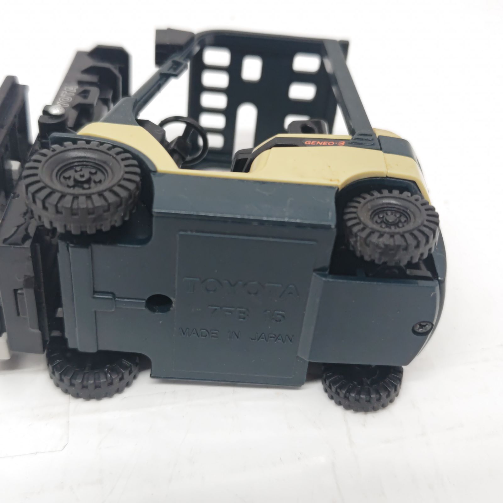 h63076　TOYOTA トヨタ カウンターフォークリフト 1/24　フォークリフト 1/20　ミニカー　置物　玩具