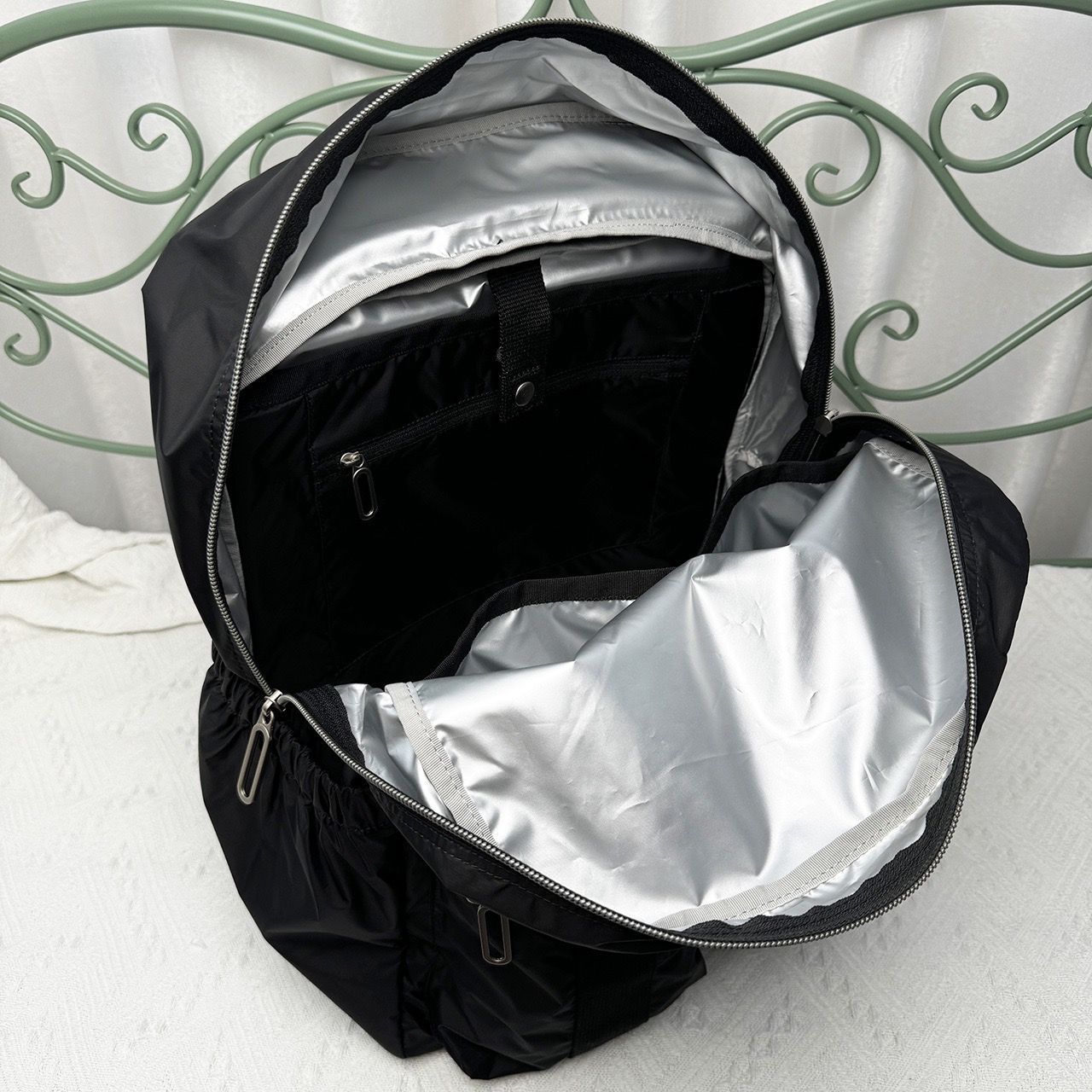 LeSportsac レスポートサック
