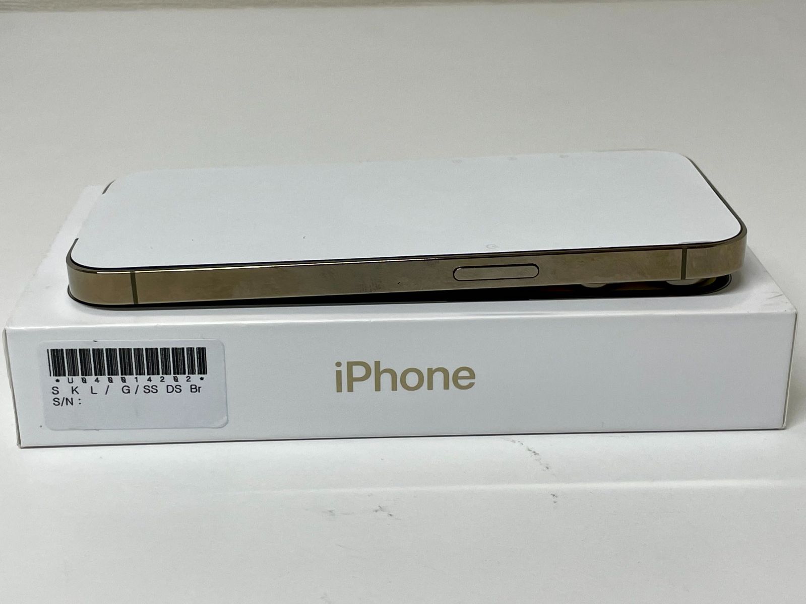 iPhone 14 Pro 256GB Gold 未使用品 海外モデル - メルカリ
