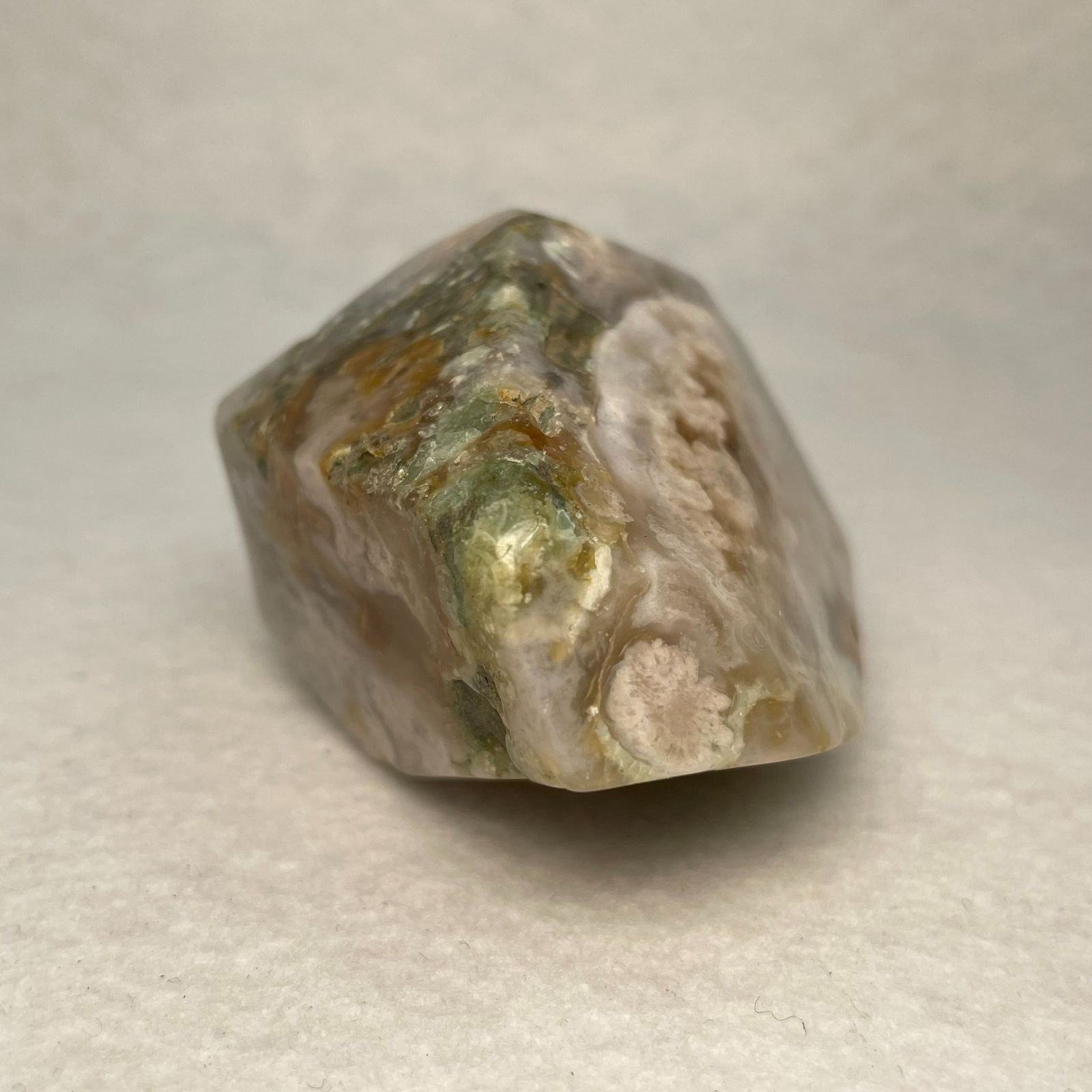 桜瑪瑙 原石 175g 【一点もの】 パワーストーン 天然石 チェリー