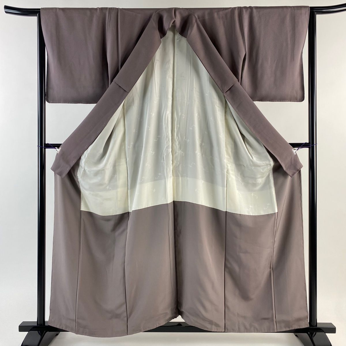 バイセル 着物 美品 名品 色留袖 青灰色 霞 横山大観 ぼかし 一つ紋 正絹 袷 156cm Mサイズ ☆☆☆☆ 色留袖 身丈159.5cm 裄丈67cm M 袷 横山大観 落款あり 霞 山 金銀糸