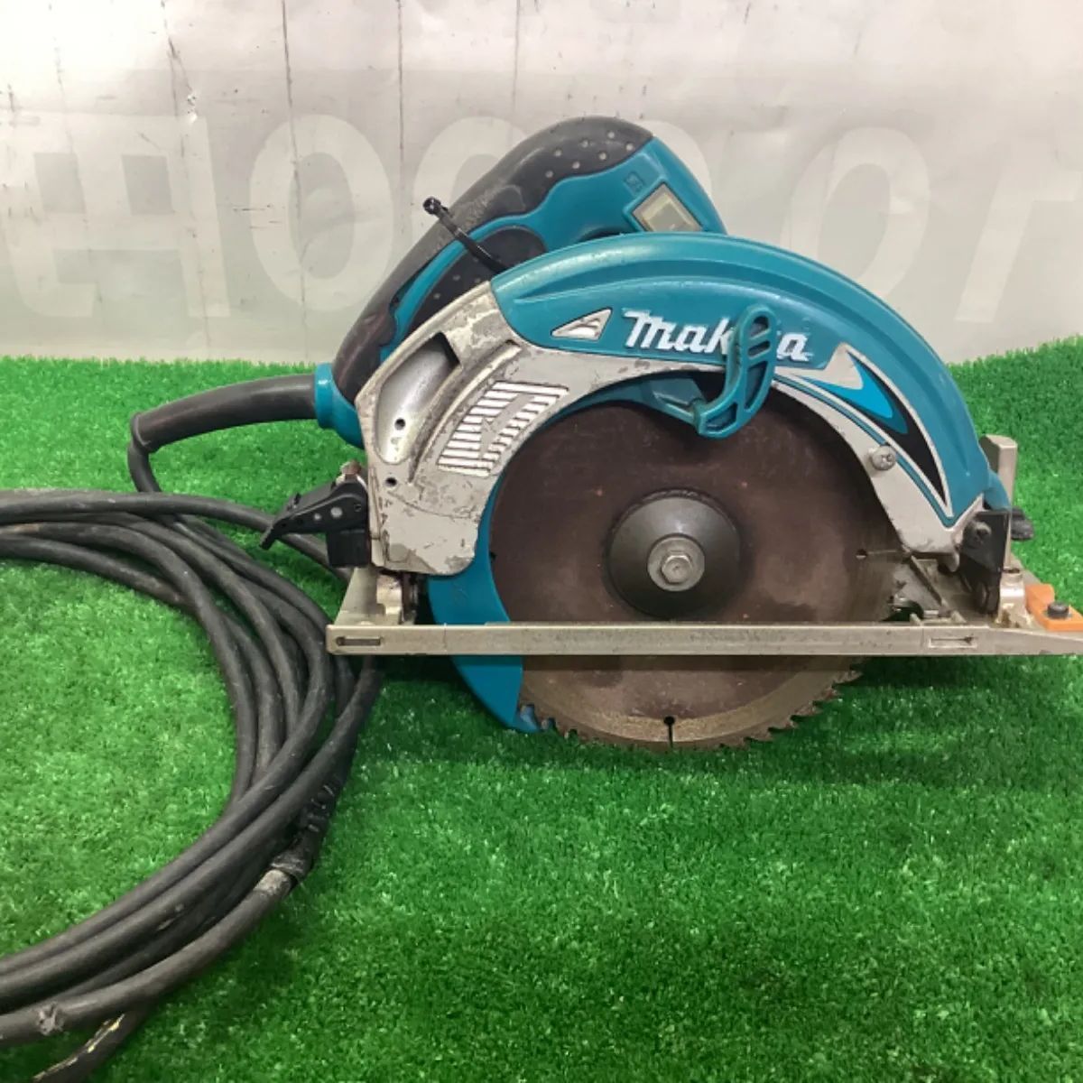 マキタ(makita) 5637BA 165mm電気マルノコ アルミベース チップソー無し 100V マキタ(makita) 5637BA 165mm電気マルノコ アルミベース チップソー無し 100V