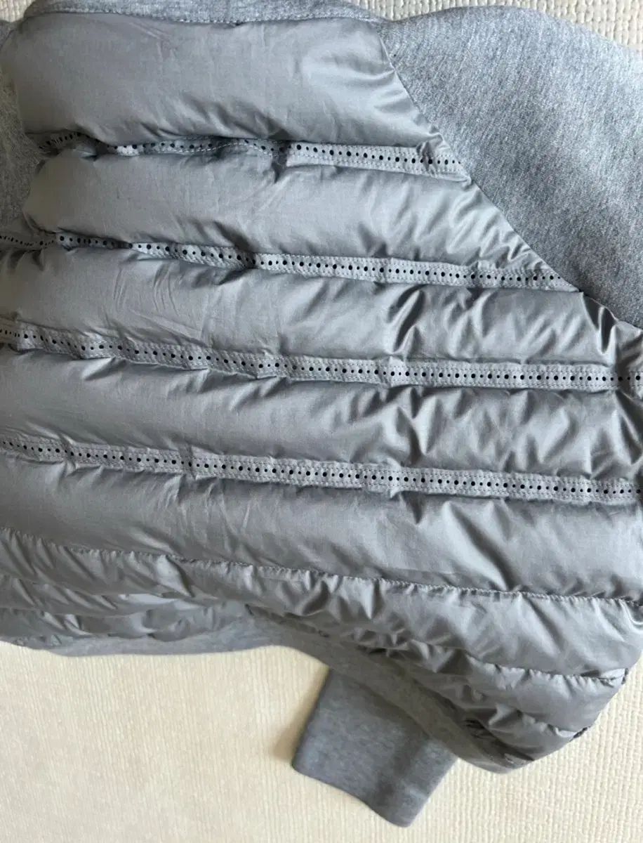  NIKE ナイキ クロップド エアロロフト テック ブルゾン プルオーバー トレーナー トレーナー スウェット トップス