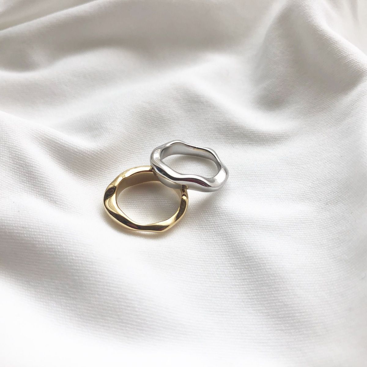 ピンキー 小指 リング 5石 幅広 リング デザイン クロス ブラックダイヤ(黒ダイヤ) 4月の誕生石 プラチナ900 約1cmの幅