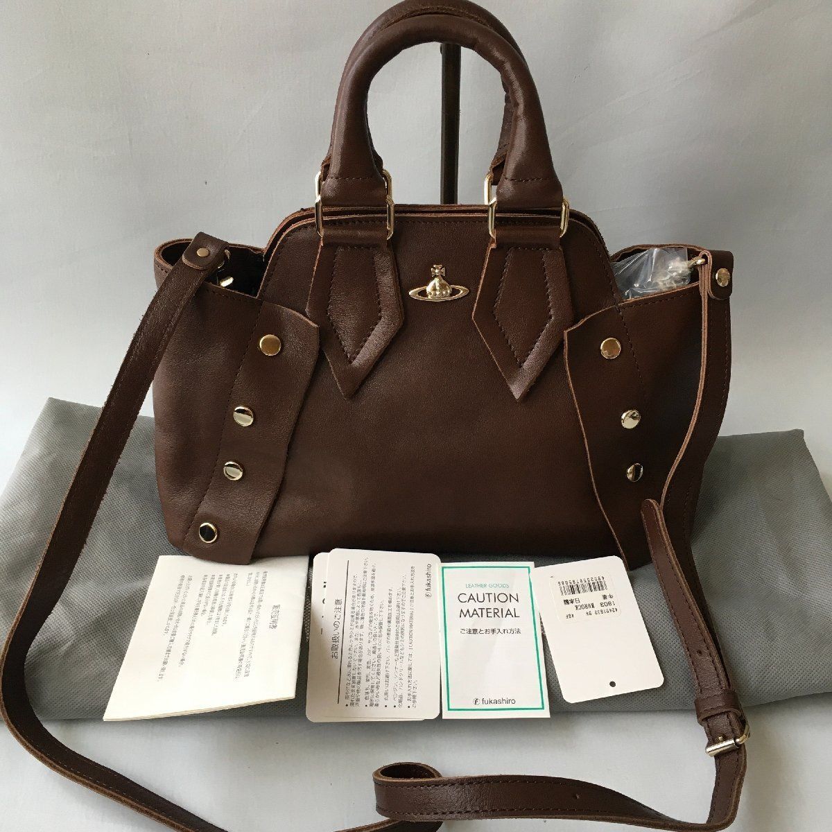 ✨極美品✨ Vivienne Westwood レザー 2wayバッグ オーブ 極美品Vivienne Westwood ショルダーバッグ 2wayオーブ柄