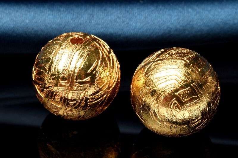 アルタイ隕石(メテオライト) 16mm 丸玉(貫通穴) ゴールド