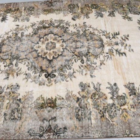 トルコヴィンテージラグ 大判サイズ 花柄 メダリオン ナチュラルな色合い