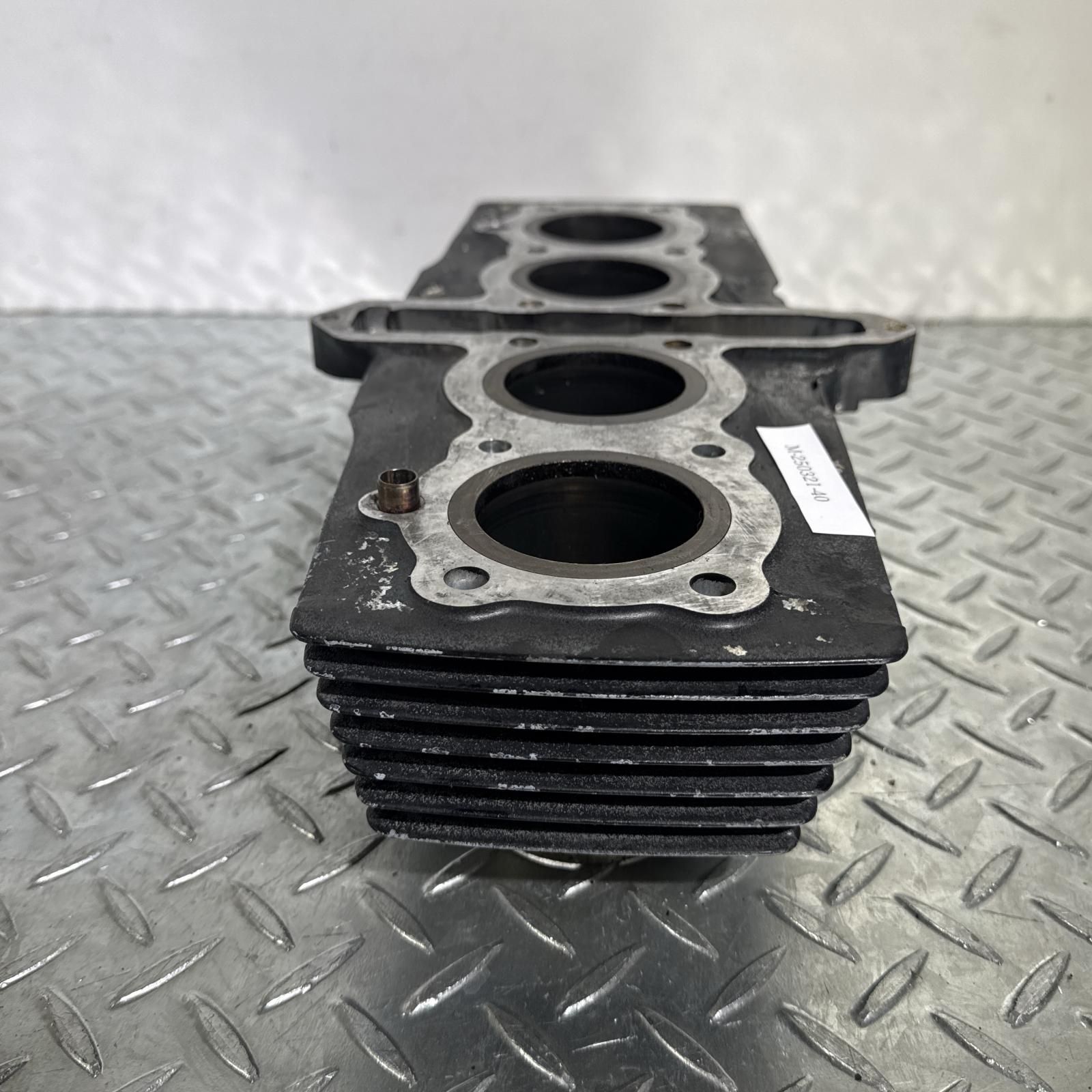 CBX CBX400 シリンダーヘッド HONDA.CBX400F シリンダーヘッド/予備/中古 HONDA CBX400F シリンダー