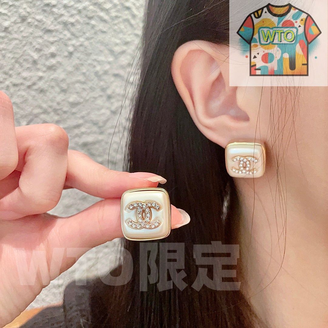 今日WTO】Chanel ヴィンテージ ダブル C ピアス 送料無料！在庫