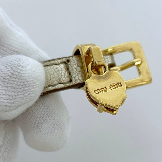 美品✨️ miumiu ビジュー ブレスレット ゴールド ストーン ハート ミュウミュウ ブレスレット ゴールド 美品 ハート ストーン