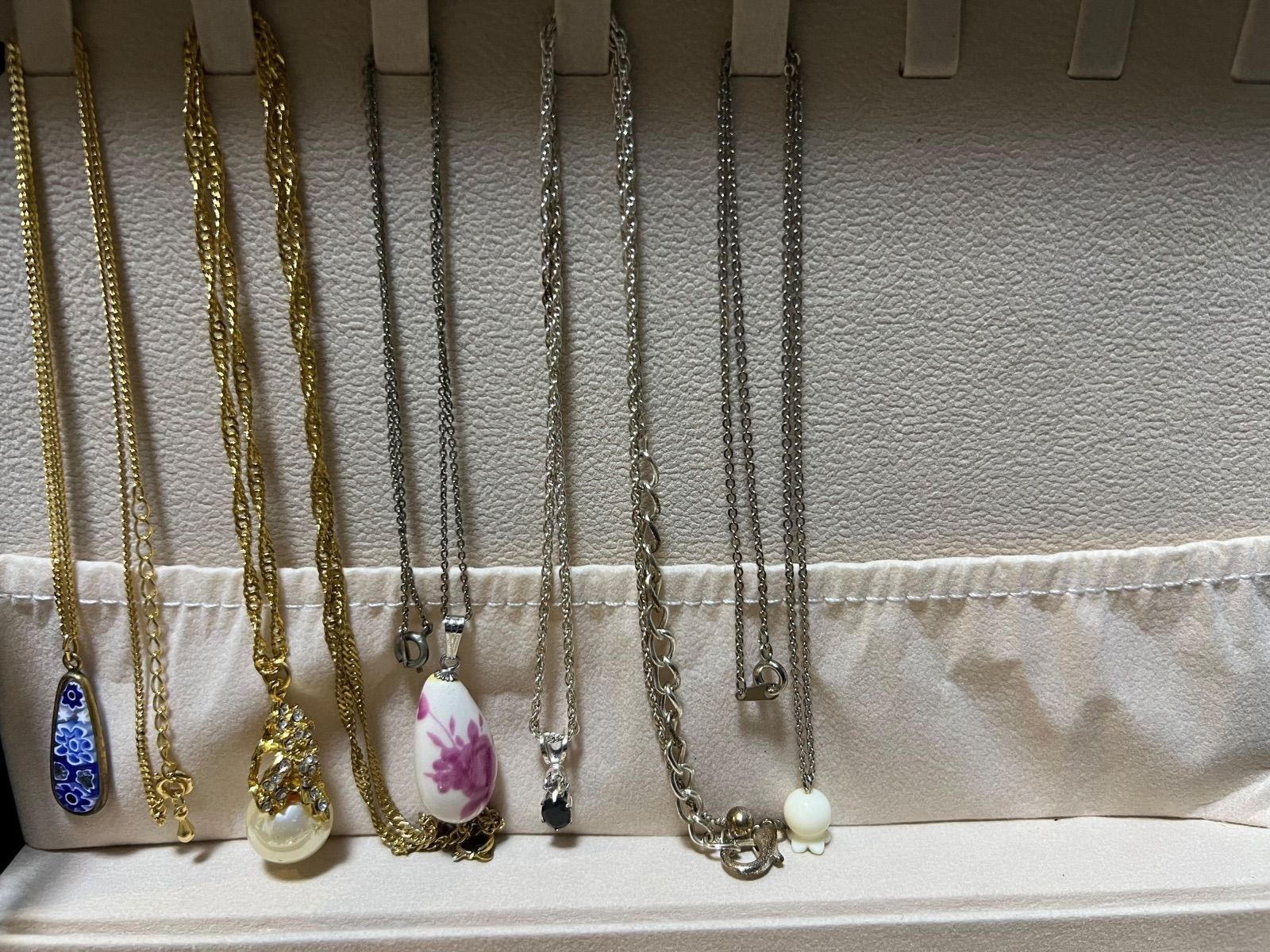 遺品整理 生前整理 アクセサリーまとめ売り ネックレス 遺品整理 生前整理 アクセサリーまとめ売り ネックレス