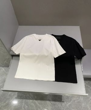 PRADA新作トリコロール半袖Tシャツ