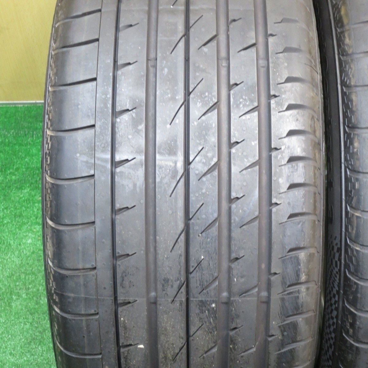 245|50R18