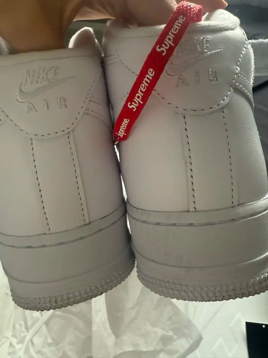 ナイキ エア キャッチャー シュプリーム