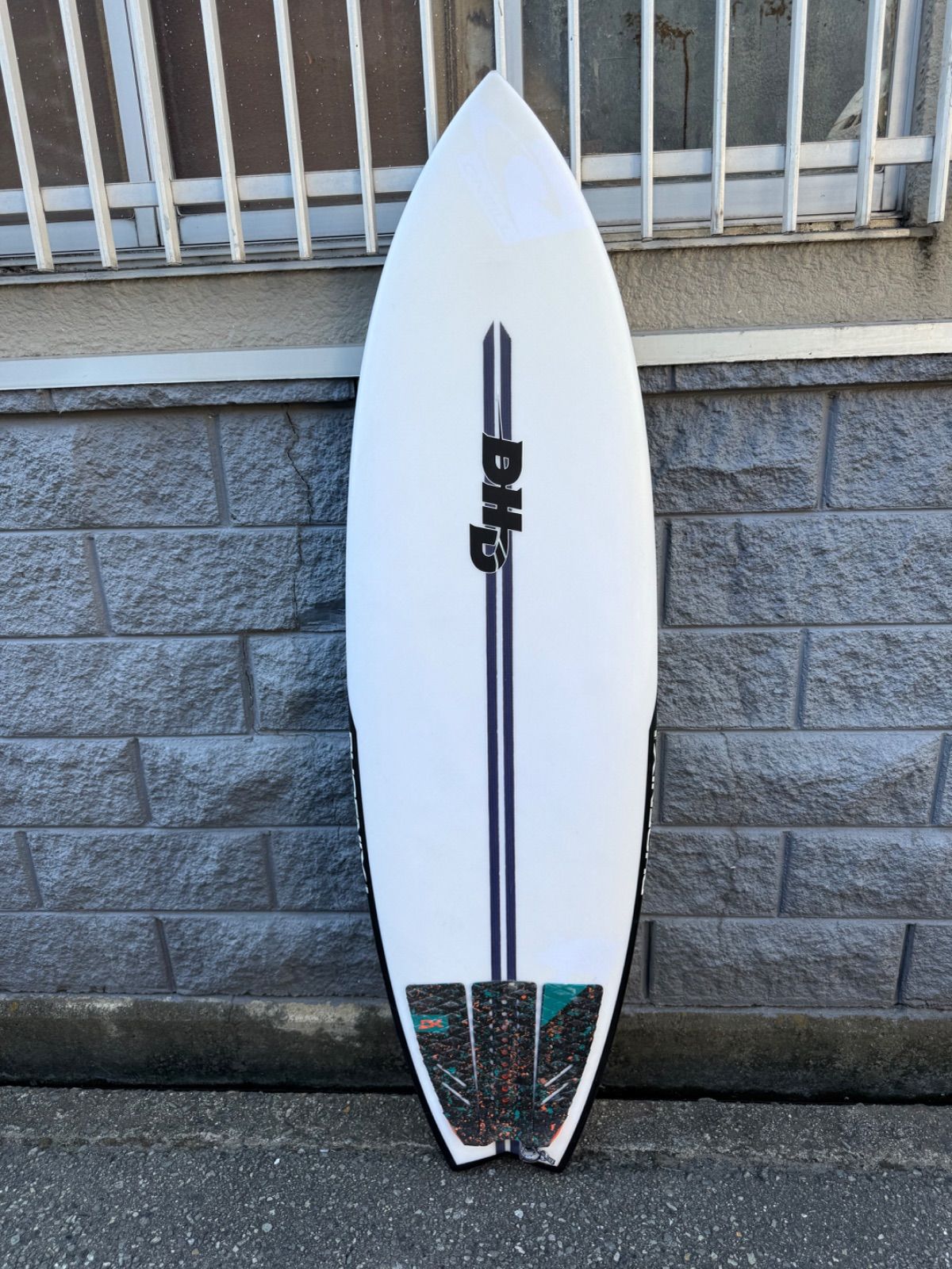 DHD フェニックス 5.5 スワローテイル ショートボード 27リッター