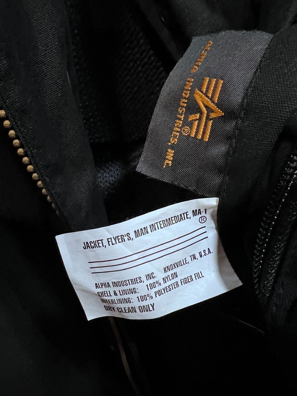 アルファ インダストリーズ