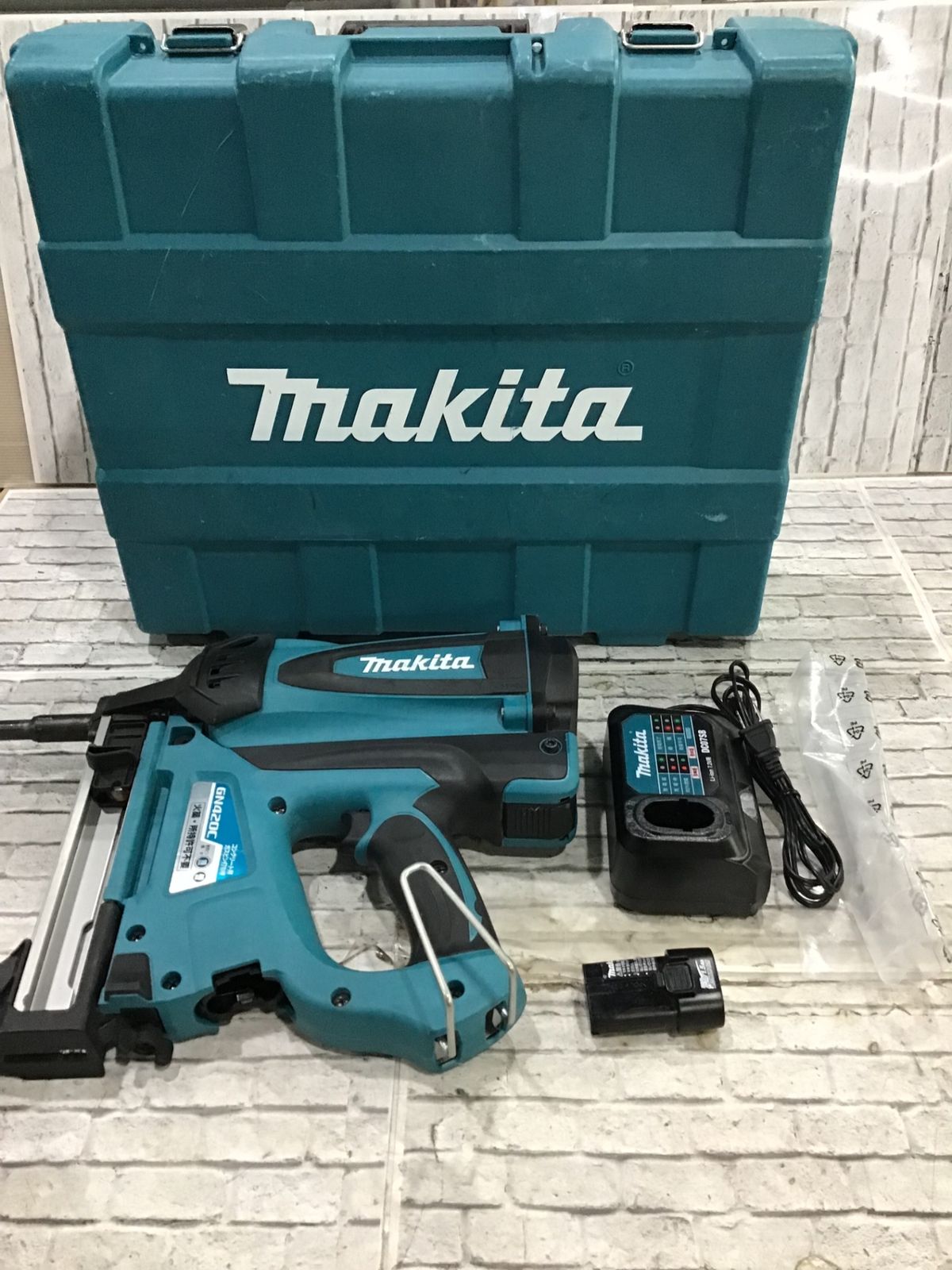 マキタ(makita) コードレスコンクリート用ガスピン打ち機 GN420C【川口店】
