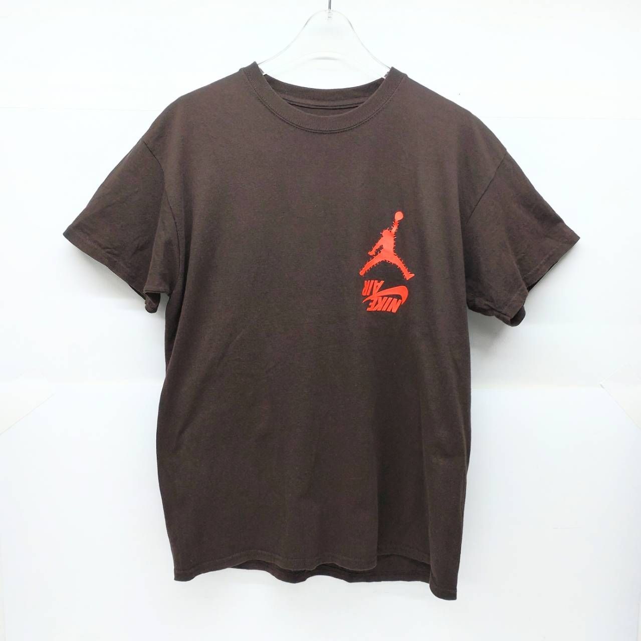 中古 NIKE AIR ナイキ エアー TRAVIS SCOTT トラヴィススコット Tシャツ L ブラウン 半袖 CACTUS JACK  カクタスジャック トップス メンズ