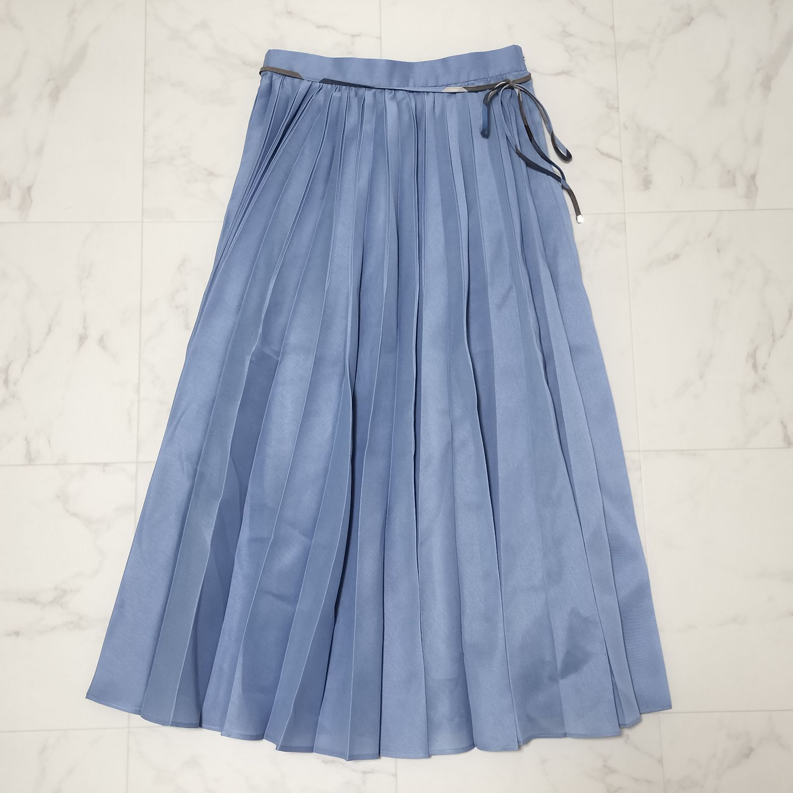 BLUE LABEL CRESTBRIDGE ブルーレーベルクレストブリッジ プリーツ