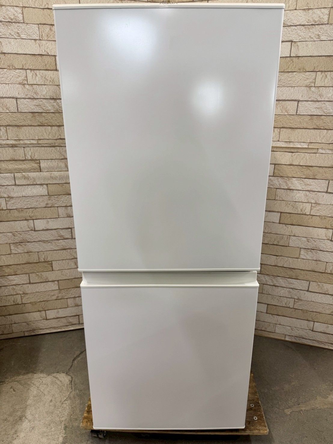 大阪送料無料★3か月保障付き★2020年★AQR-13E8(W)★IR-932 大阪送料無料☆3か月保障付き☆冷蔵庫☆アクア☆2ドア