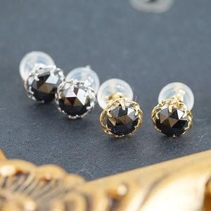 ひねりデザイン♪PT900ブラックダイヤモンドピアス1ctAAA ひねりデザイン♪PT900ブラックダイヤモンドピアス1ctAAA - メルカリ