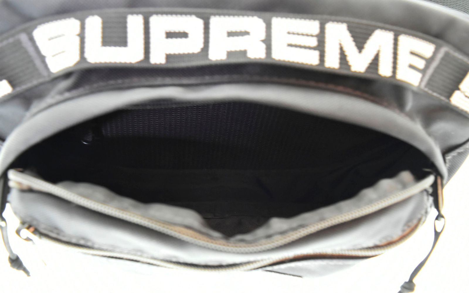 シュプリーム SUPREME 18SS Waist Bag ロゴ ウエストバッグ 黒 バッグ