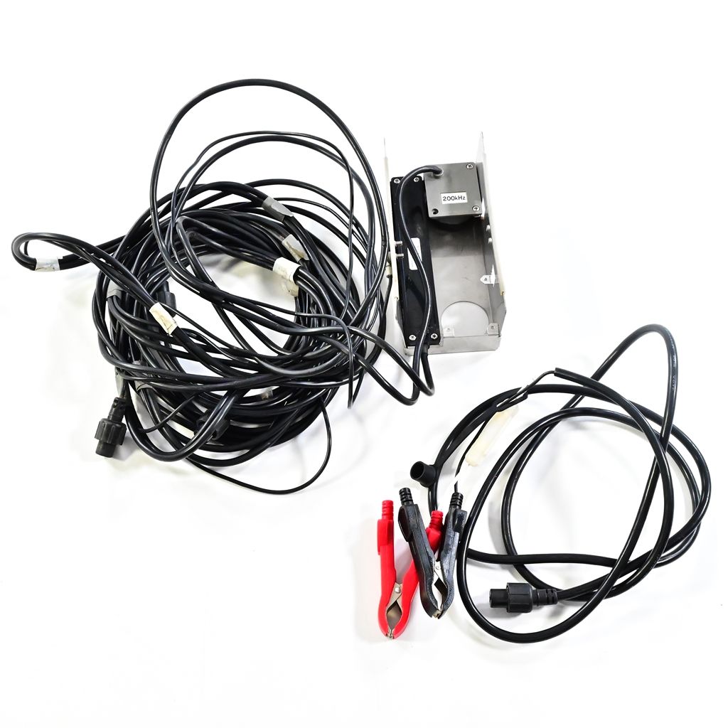 振動子200kHz-ワイドスキャン400kHz-水温サンサー-画面カバー-電源コード付 HONDEX