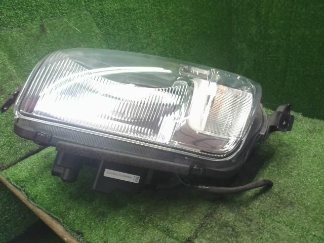 DA17Vエブリー右中古ヘッドライト 35120-64P02 DA17Vエブリー右中古ヘッドライト 35120-64P02 DA17V