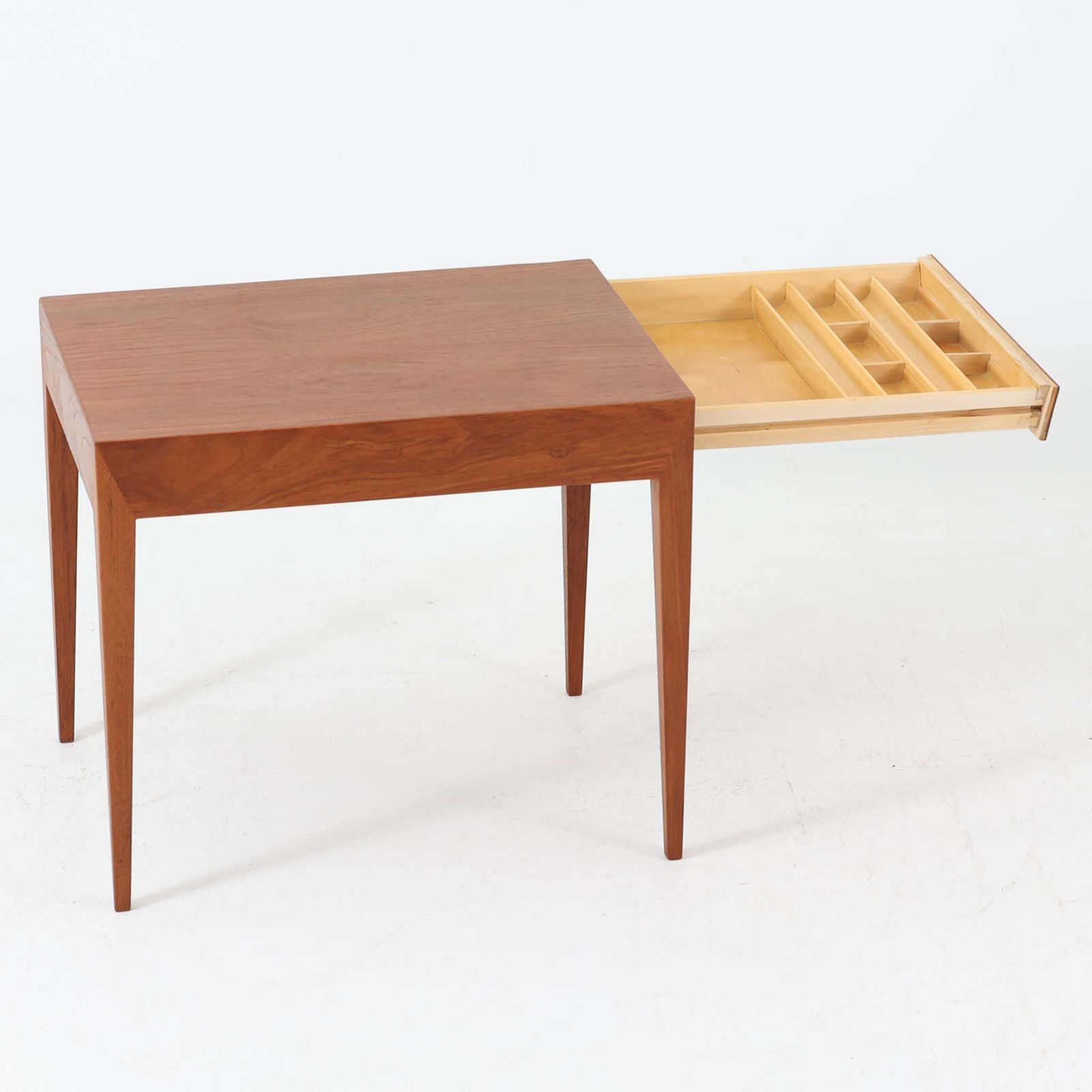 美しい Severin Hansen Jr. サイドテーブル Model35