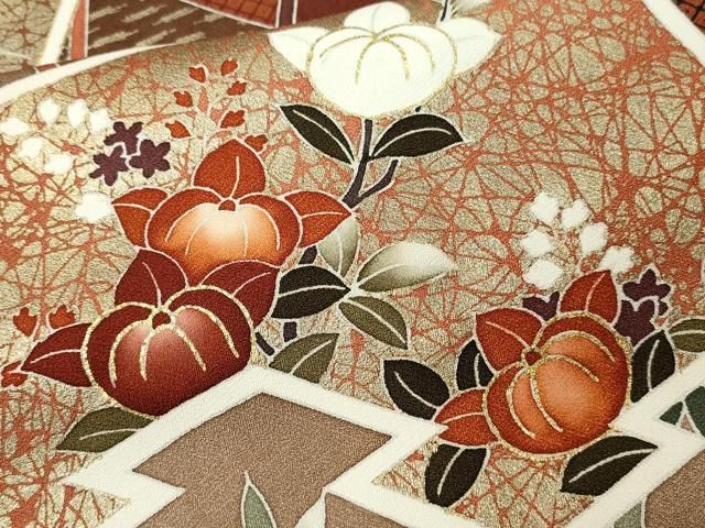 平和屋着物●十日町友禅作家　龍谷　色留袖　駒刺繍　正倉院花唐草文　金彩　正絹　逸品　DAAY5485ud 平和屋着物○十日町友禅作家 龍谷 色留袖 駒刺繍 正倉院花唐草文 金彩