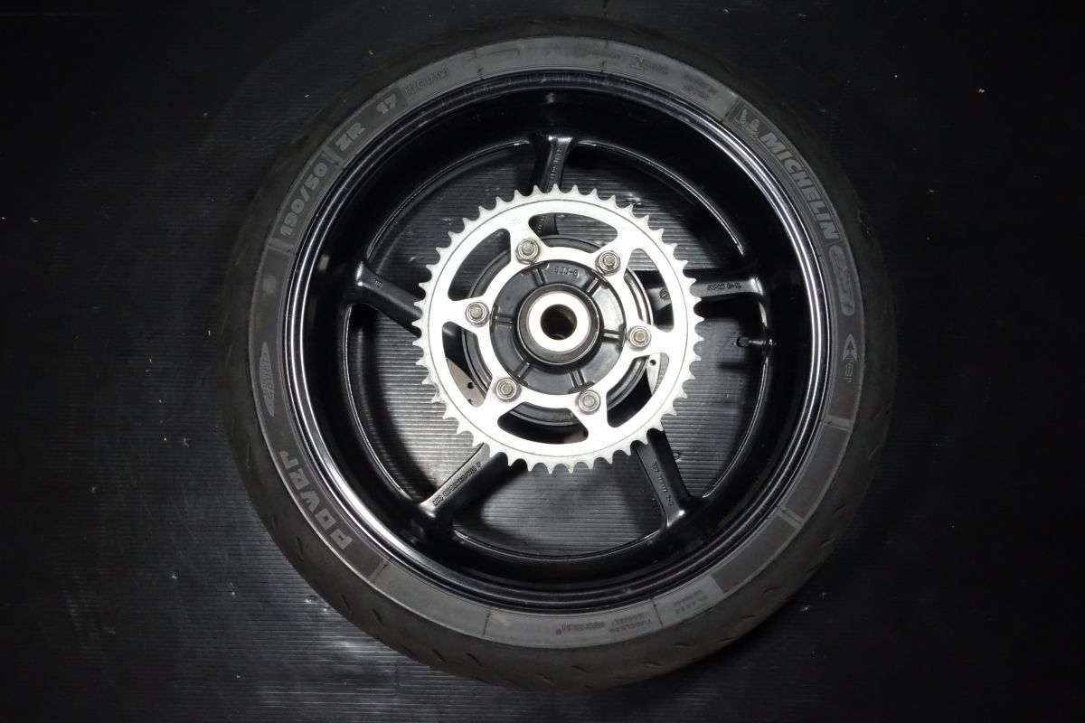 YZF-R1 リアホイール