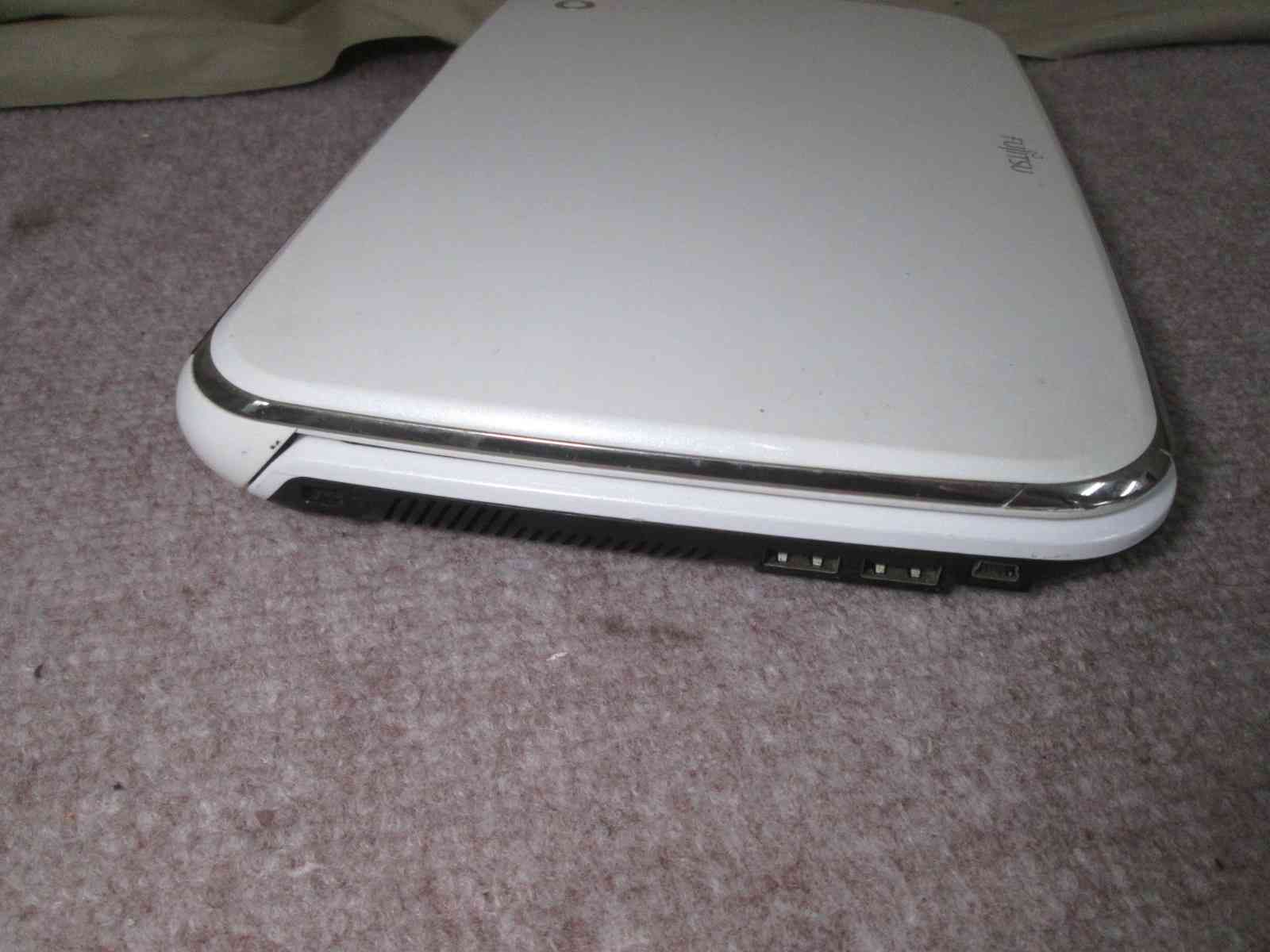 富士通 FMV LIFEBOOK MH380/1A【Atom N475 1.83GHz】 【Windows7