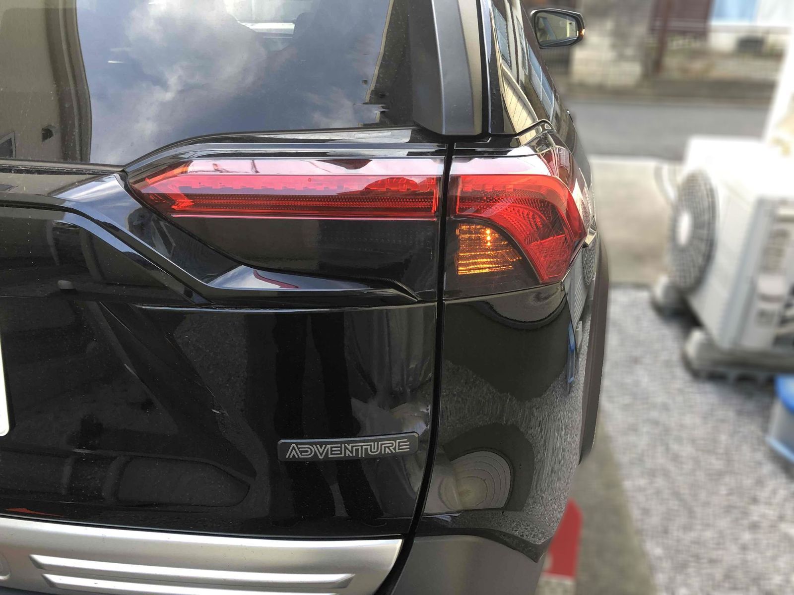 Tint+カット済みRAV4 50系テールランプ スモークフィルム MXAA52/MXAA54/AXAH52/AXAH54  (Type2:ウィンカー/バックランプ部のみタイプ)