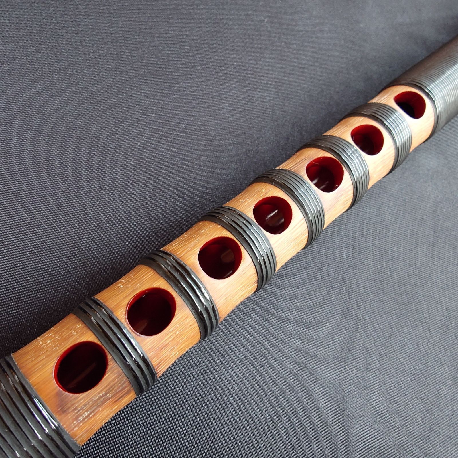 龍笛 新古管 煤竹 黒色 本漆 籐巻 黒頭 桐 き 雅楽 神楽 IMPECCABLEHEALTHCARESERVICES_COM