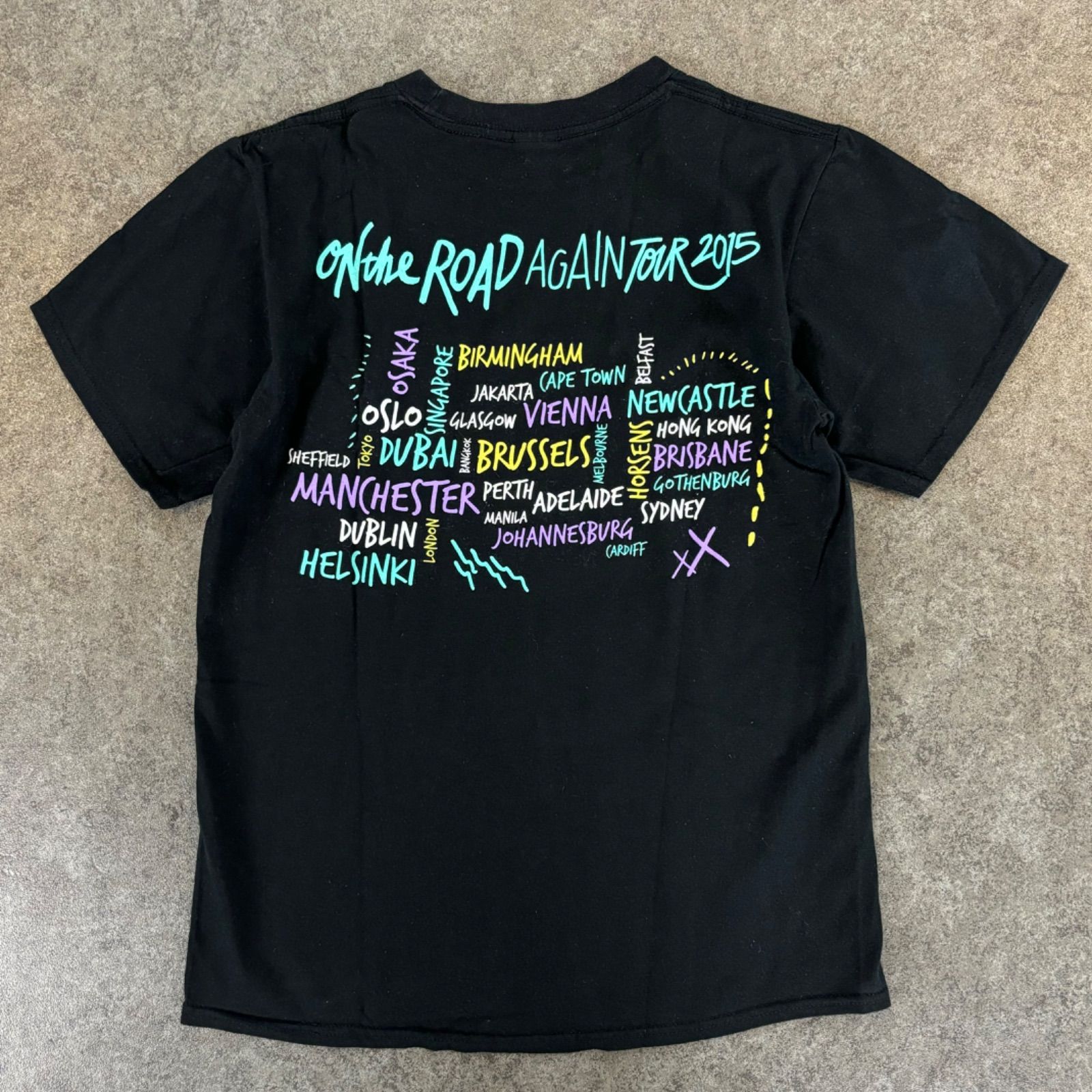 【One Direction ワンダイレクション】ツアーTシャツ 2015年　L One Direction ワンダイレクション】ツアーTシャツ 2015年 L