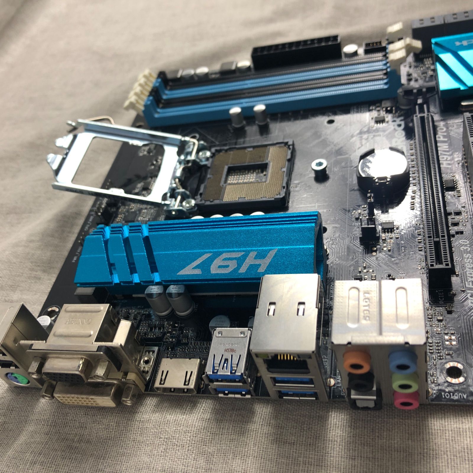 マザーボード ASRock H97M Pro4【起動確認済】/MB-231096 - メルカリ