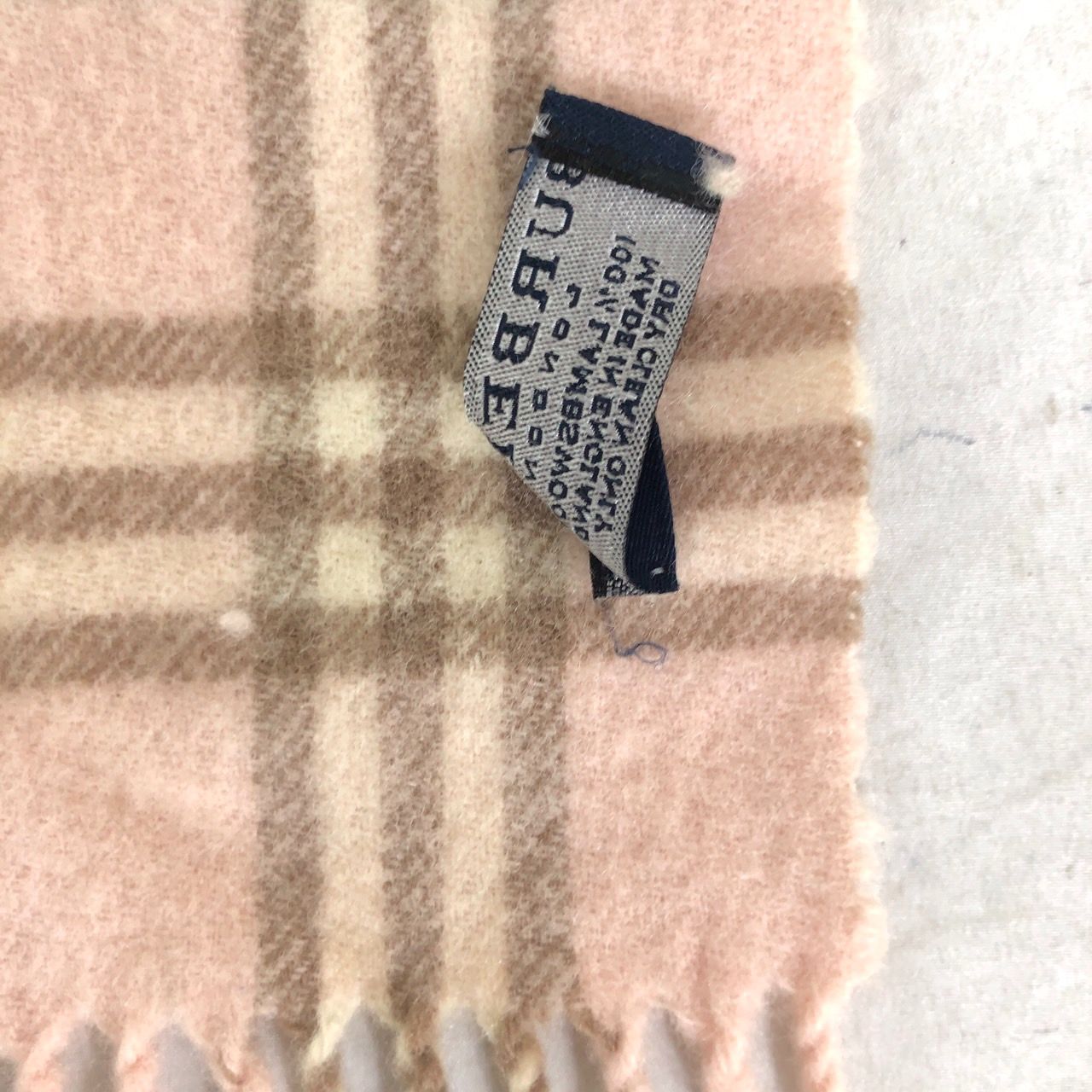 BURBERRY バーバリー マフラー ラムウール 色褪せ ピンク 106cm × 18cm 