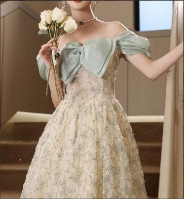 ウェディングドレス コンサート