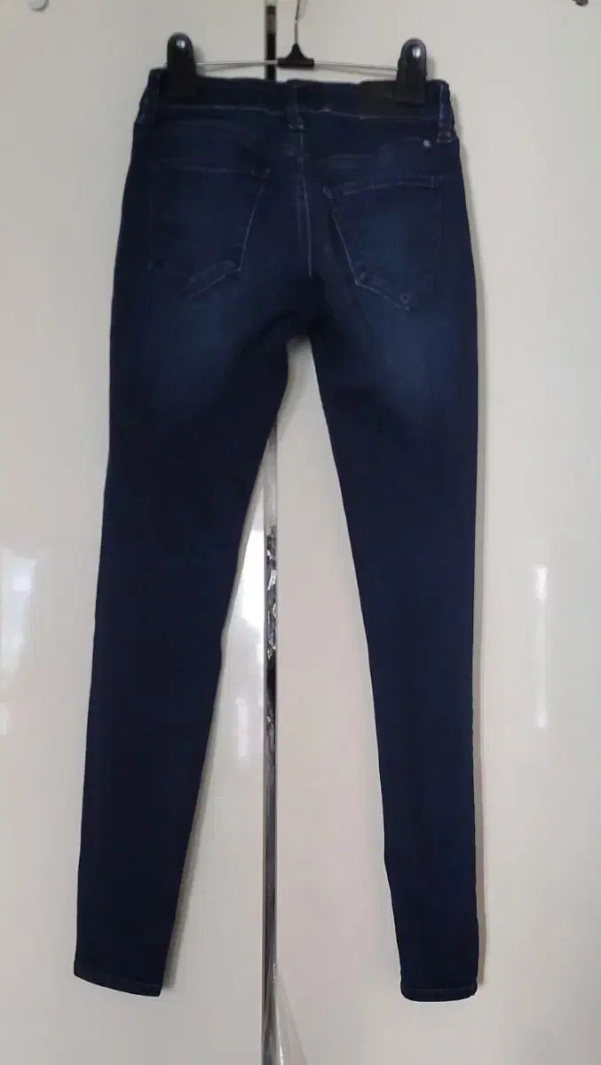 skinny jean