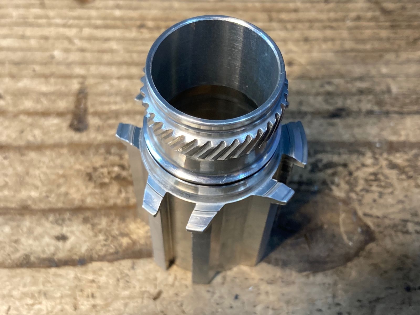 JI793 クリスキング