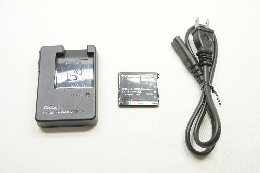 CASIO カシオ EXILIM EX-Z90 コンパクトデジタルカメラ シルバー 250814a